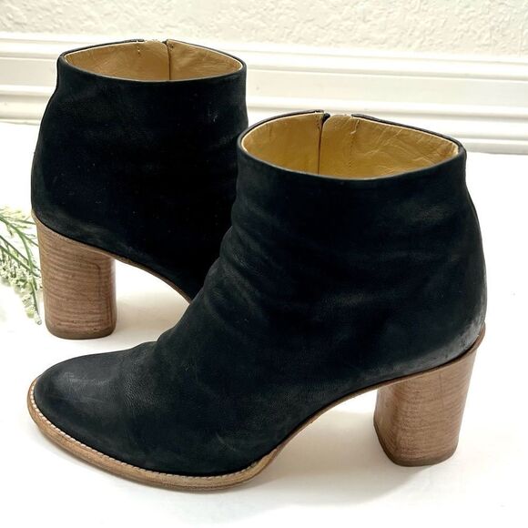 M. Gemi The Finezza Black Leather Ankle Boots - Picture 6 of 13